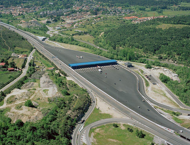 Peaje en la autopista AP-6.