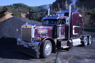 Una nueva estampa en las rutas del Bierzo: Peterbilt 379.