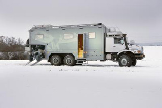 Un Zetros para ir de cacería por Mongolia.