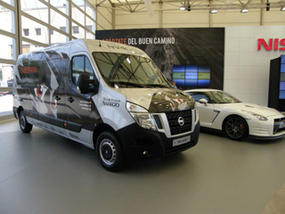 La Nissan NV 400 llegará al mercado en Octubre de 2011.