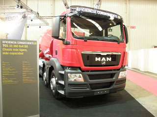 Hormigonera cuatro ejes MAN 32.360 BB de tara rebajada TGS.
