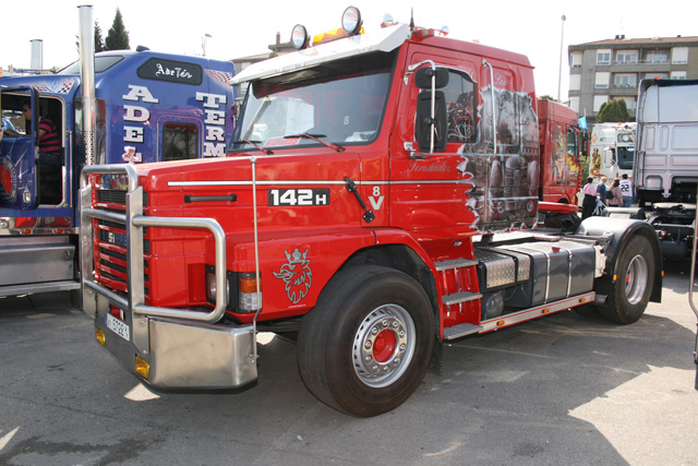 Los Scania V8 con cabina de morro envejecen bien, como demuestra este bien cuidado 142.