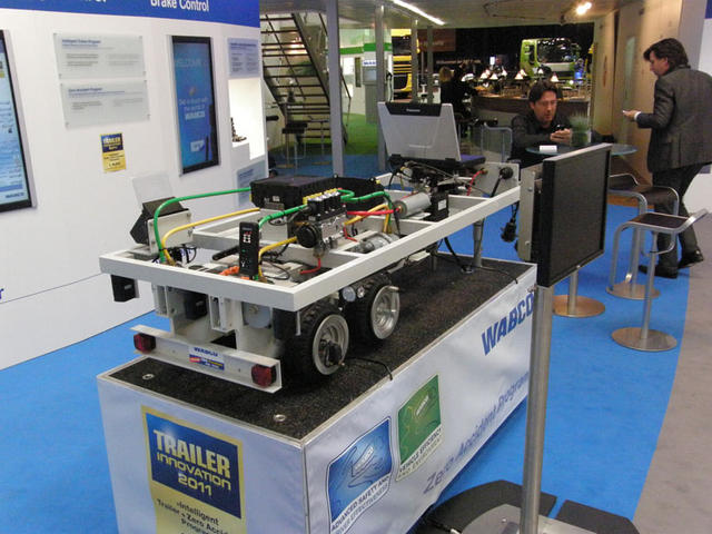 Wabco demuestra que la seguridad y la electrónica se dan la mano en los vehículos industriales actuales.