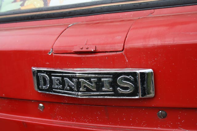 Dennis, otro fabricante británico de camiones.