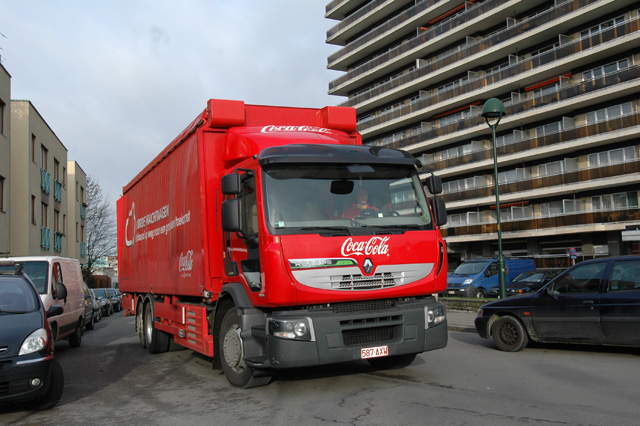La flota de reparto en Belgica de Cocacola cuenta con el Renault Premium Clean Tech Hybris de mecánica híbrida.
