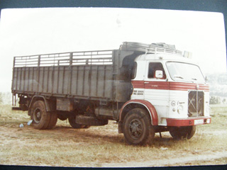 Un Pegaso Europa de la agencia de transportes de Berga donde Juan Valencia empezó en el oficio.