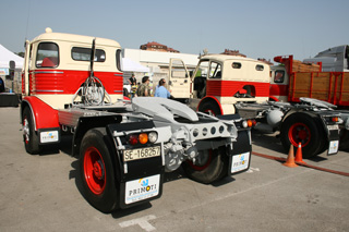 Estas tractoras Pegaso demuestran que durante los años 60 y 70 los conjuntos articulados trailer se empezaron a abrir camino.