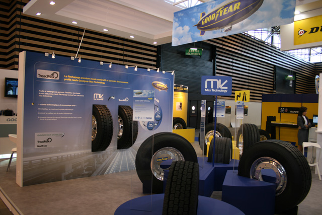 Goodyear destacaba su gama de neumáticos Marathon.