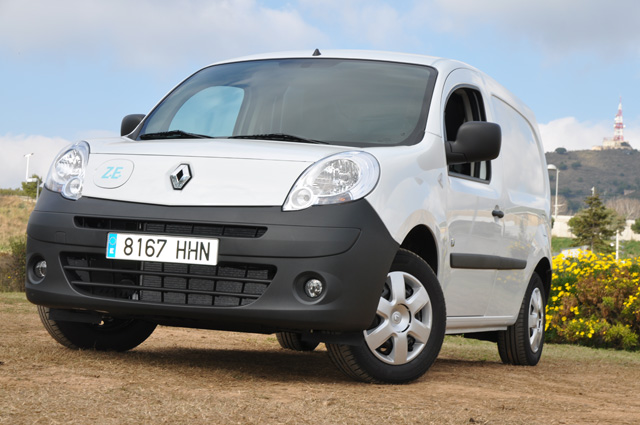 El Kangoo Z.E. ofrece 60 CV de potencia y hasta 170 kilómetros de autonomía entre recargas.
