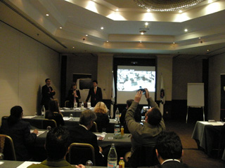 Momento de la conferencia de prensa donde Scania mostraba sus primeros motores Euro 6.