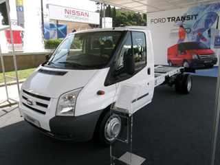 Las variantes chasis cabina de la Ford Transit no faltan en su gama.