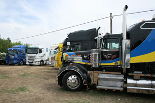 Fantástico Kenworth W900 con Studio sleeper.