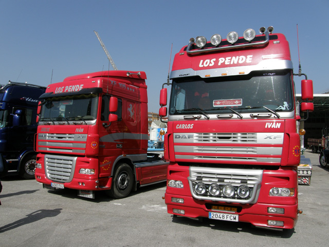 Dos bonitos DAF XF105 presentes en el festival.
