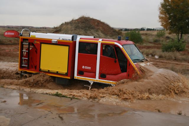La transmisión automática Allison facilita salir de apuros al volante del Lynx.