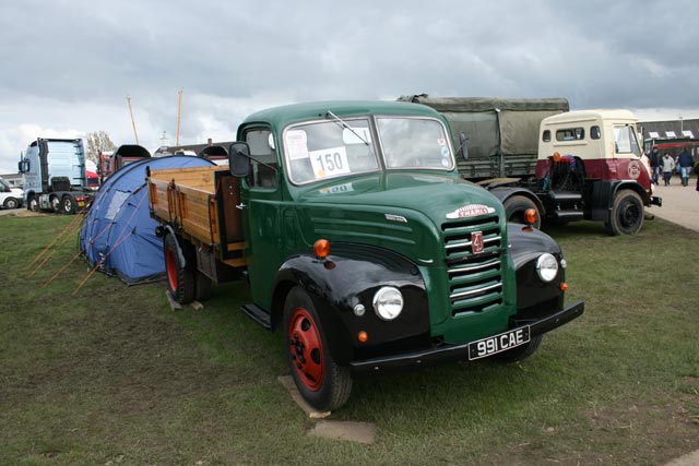 ¿Un Ebro de morro? No, un Thames 4D de morro, casi idéntico al modelo español.