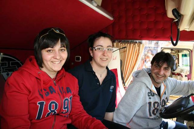 Rocío, Marina y José Manuel, parte de la familia Cañadas que fueron nuestros anfitriones.