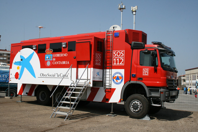 Por suerte ninguna emergencia civil atrajo a este espectacular Actros 6X6.