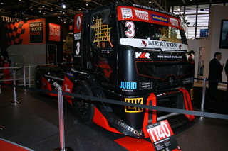 El Renault Premium de competición, uno de los atractivos de la marca en el Solutrans 2011.