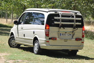 Nada le sienta tan bien a un Marco Polo 4Matic como un portabicis para disfrutar más de nuestro tiempo libre.