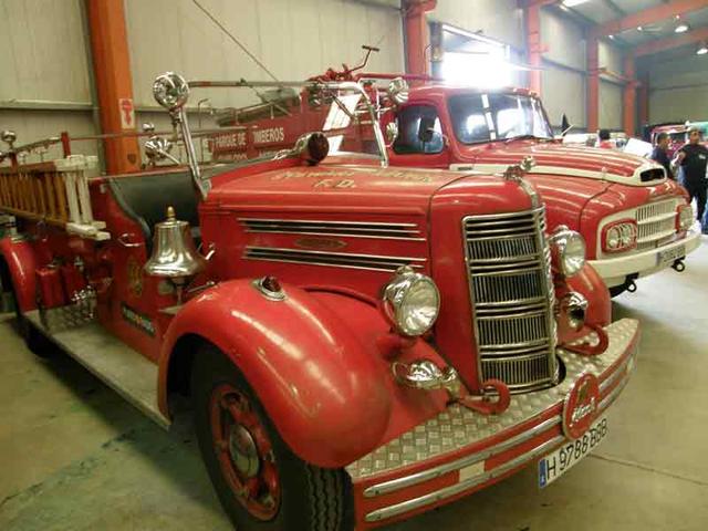 Mack estadounidense de bomberos de los años 40.