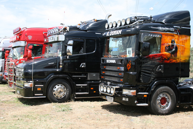 Con o sin morro en una concentración con camiones decorados los Scania no pueden faltar.