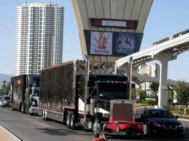 Durante un fin de semana los 18 ruedas toman el strip de Las Vegas.