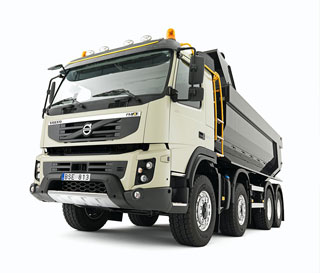 Volvo FMX dúmper 8x4.