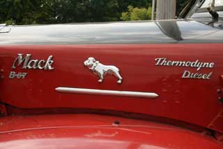 Un logo con carácter, el Bulldog de los Mack.