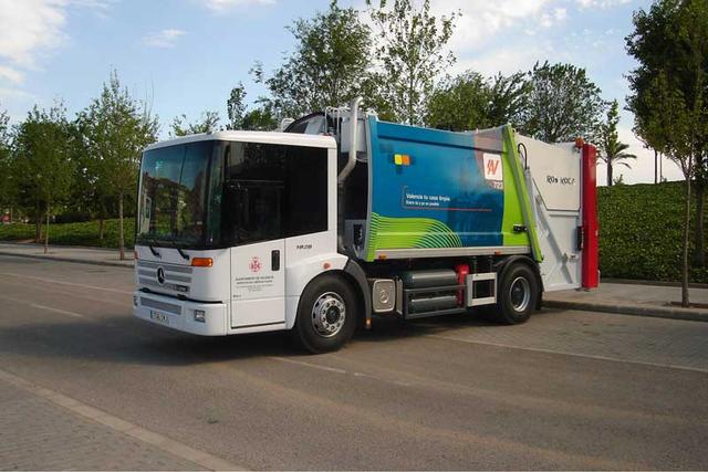 El Mercedes Benz Econic también puede equipar la convertidores de par Allison.