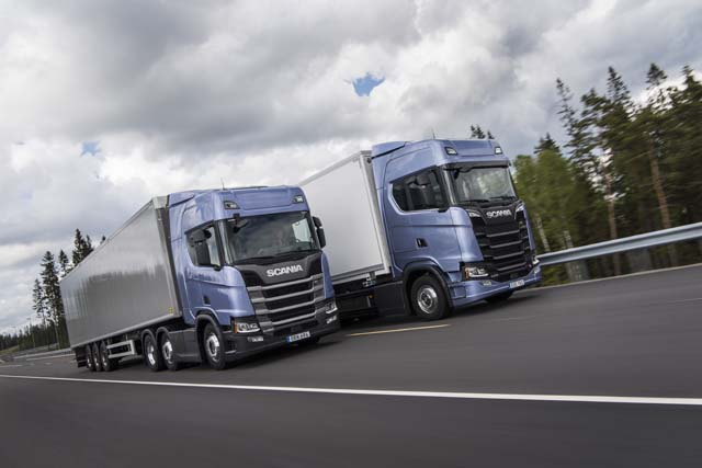 La nueva generación de Scania R y S primero presenta sus modelos para larga distancia.
