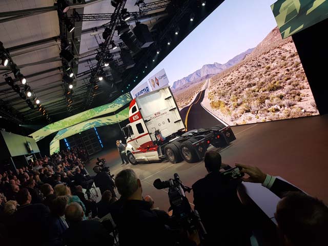 El International ProStar uno de los protagonistas en el previo al IAA 2016.