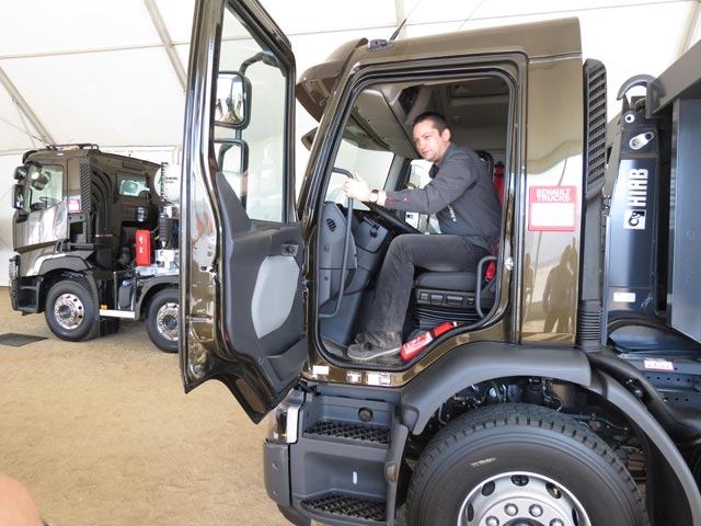 Los Renault Serie C con cabina 2.3 metros se adaptan a los servicios municipales, gestión de residuos...