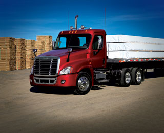 Los Freightliner Cascadia ya funcionan en los USA con el motor Detroit Diesel DD13 similares al OM471.