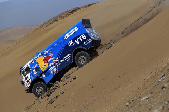 Los Kamaz se han aupado hasta los primeros puestos de la clasificación general provisional.