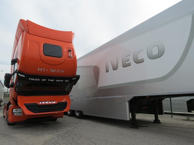 La nueva rejilla identifica espectacularmente a los Hi Way respecto a los anteriores Stralis de Iveco.
