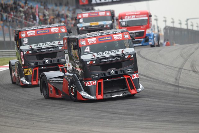 Tras los GP de Estambul y Misano los Renault Premium Corse dominan la clasificación por equipos.