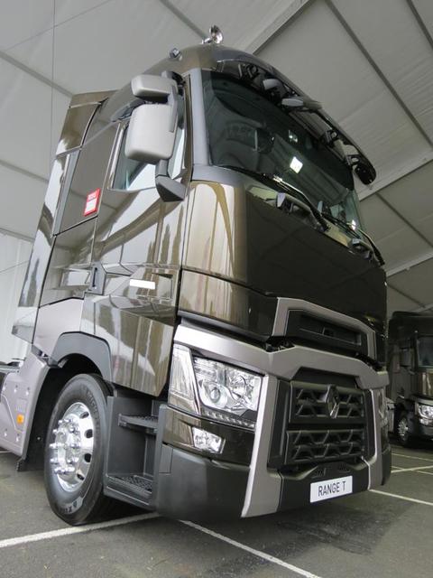 High Sleeper, la cabina de piso llano del Renault Serie T más amplia con 2,1 metros de altura libre interior.