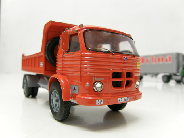 El Pegaso 1065 Europa, una de las últimas creaciones surgida desde Modeltrans.