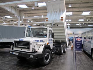 Dúmper Magirus Deutz 6X6 con motor refrigerado por aire de 290 CV.