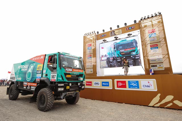 Los Iveco Trakker 4x4 participantes en el Dakar 2013 superan los 800 CV de potencia máxima.