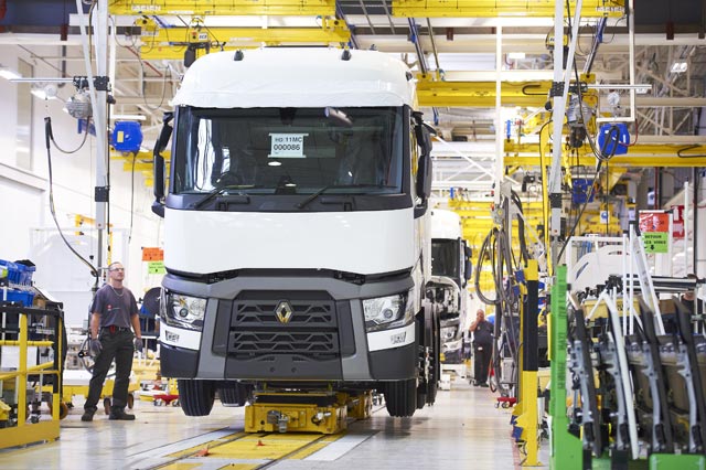 Renault Trucks ha invertido 2.000 millones de Euros en sus nuevas gamas Euro 6.
