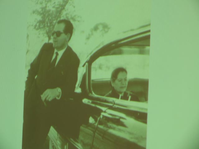 Eduardo Barreiros junto a su madre.