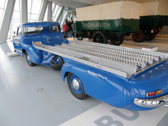Este camión ligero contaba con un motor a gasolina de 190 CV y fue un modelo único.