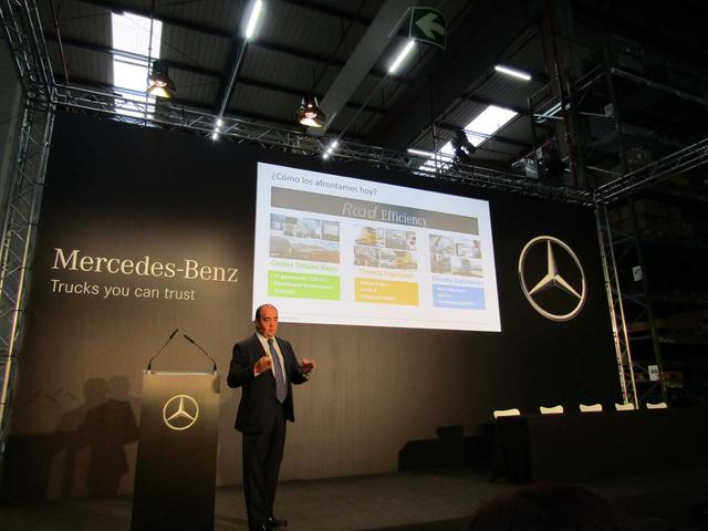 Ángel García Patiño es el responsable de Camiones Mercedes Benz España.