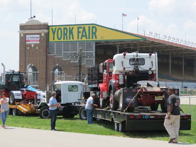 Cerca de 2.000 camiones clásicos americanos se reunieron en la pequeña población de York, Pennsilvania (USA).