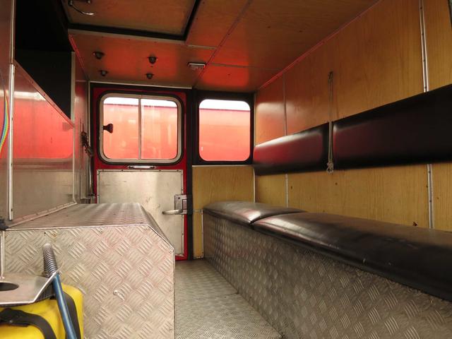 Habitáculo trasero de la carrocería del Dodge C17.