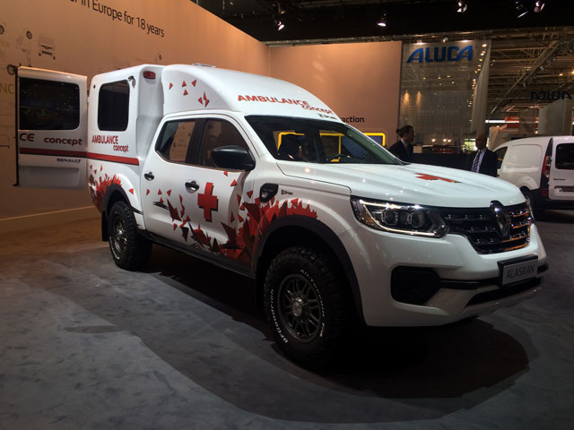 El pick-up de la firma transformado en ambulancia