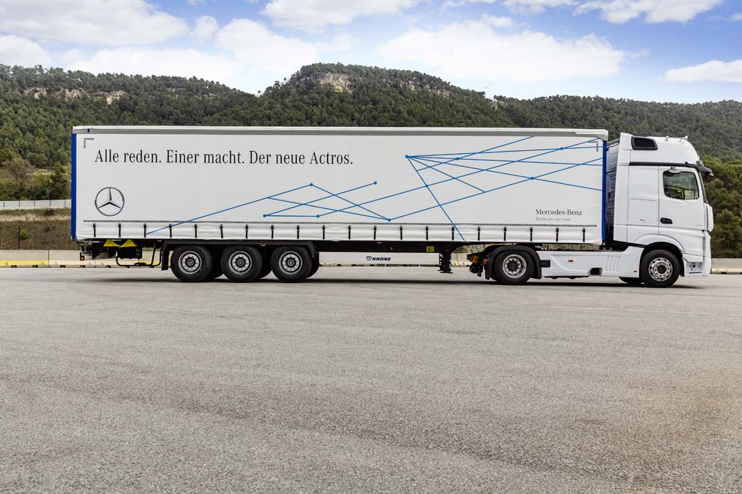 Mercedes Benz Actros 1851 con 510 CV y un peso total de la combinación de 40 toneladas.